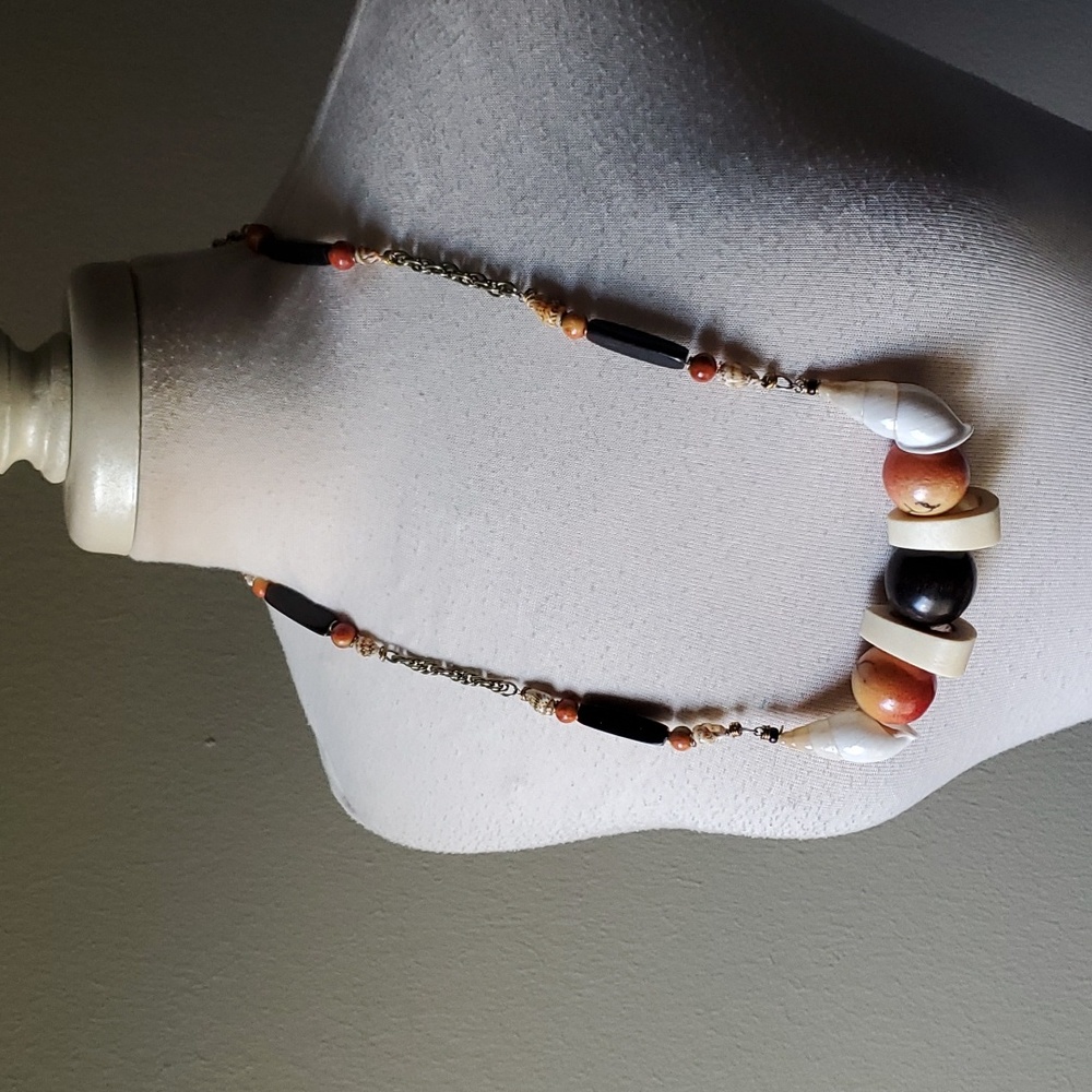 70's 🐚 Shell Bone Seed Statement Necklace
